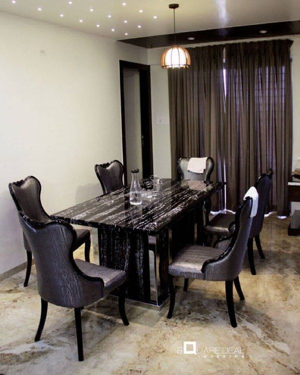 Dining Room – Table