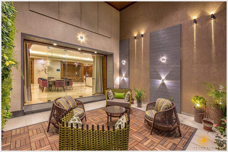 Double Heighted Home Garden