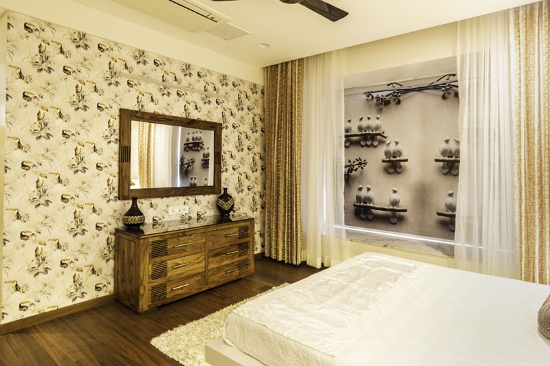 Traditional Dressing Table with Floor Mounted Wooden Cabinet with Glass Top