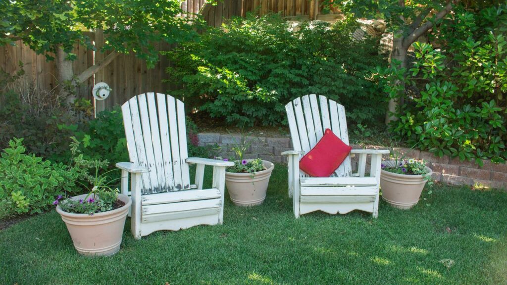 Decorating Outdoor Spaces? Start With These 5 Tips