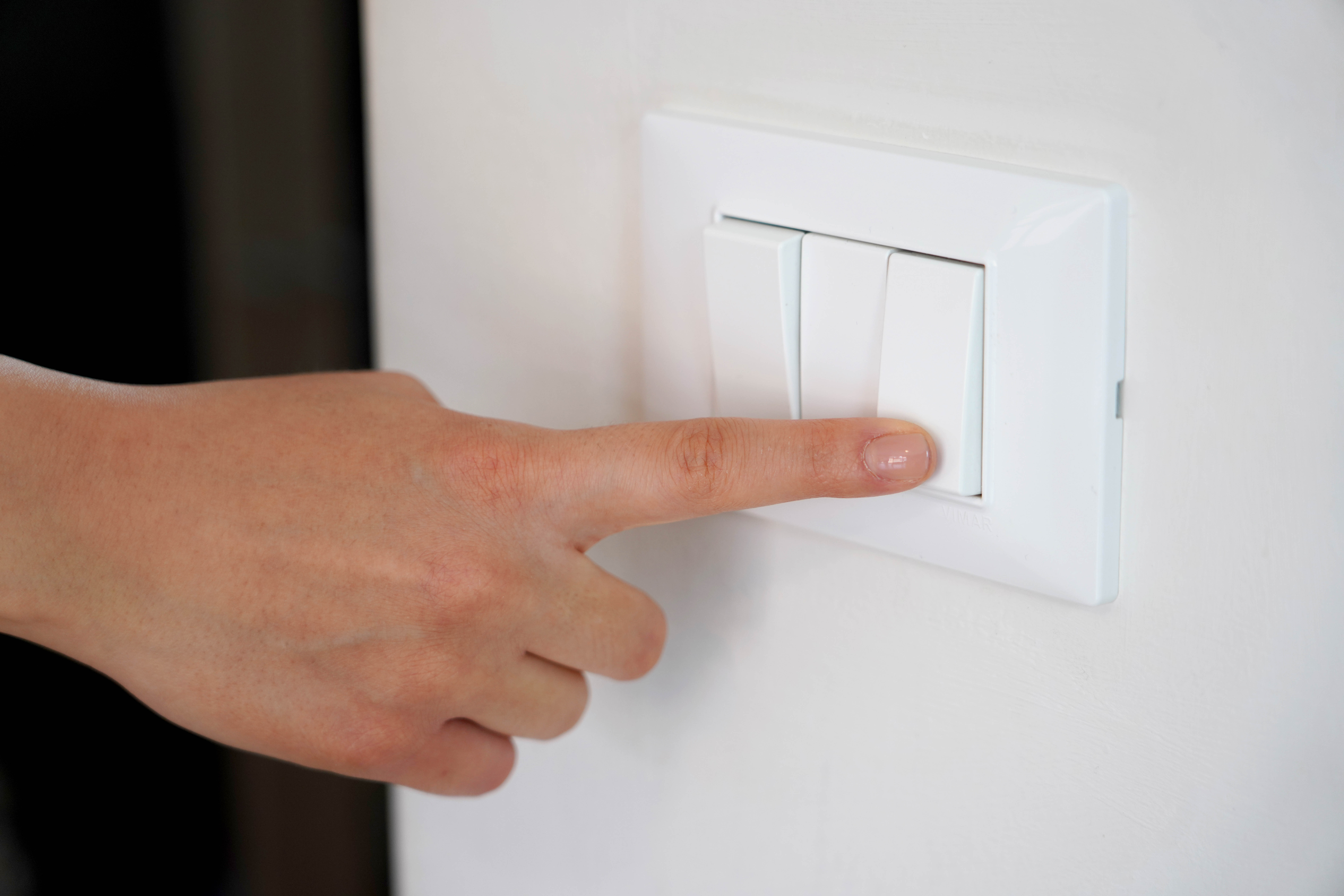 Switch Off the Power When Servicing Power Tools