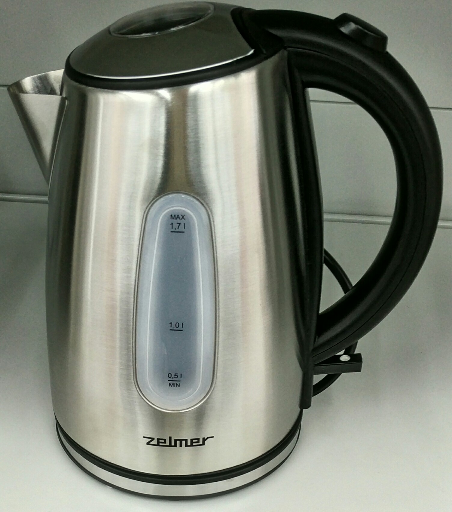 06 – Electric kettle Electric kettle