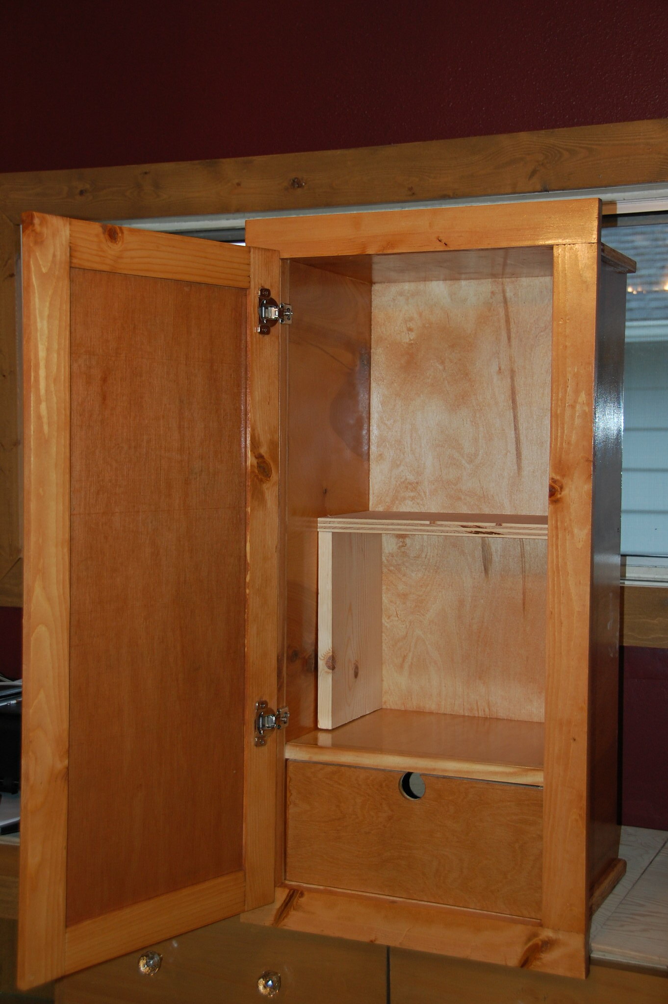 Plywood partition for wall cabinet Plywood partition for wall cabinet