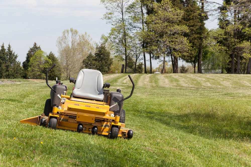 Zero-Turn Mower