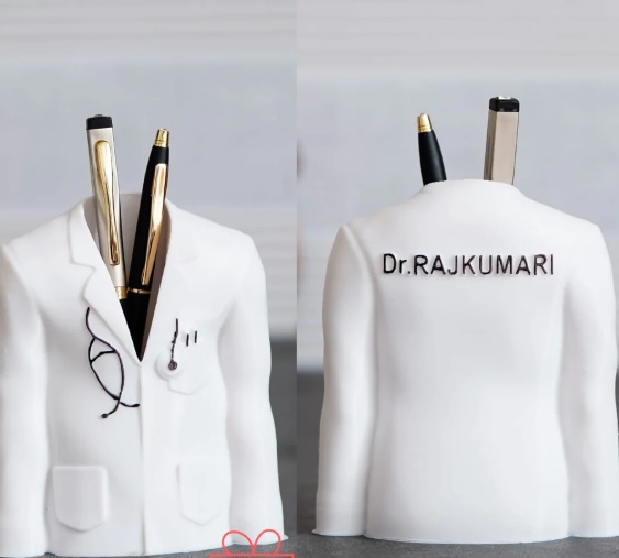 12 – Doctor Pen Stand Pen Stand