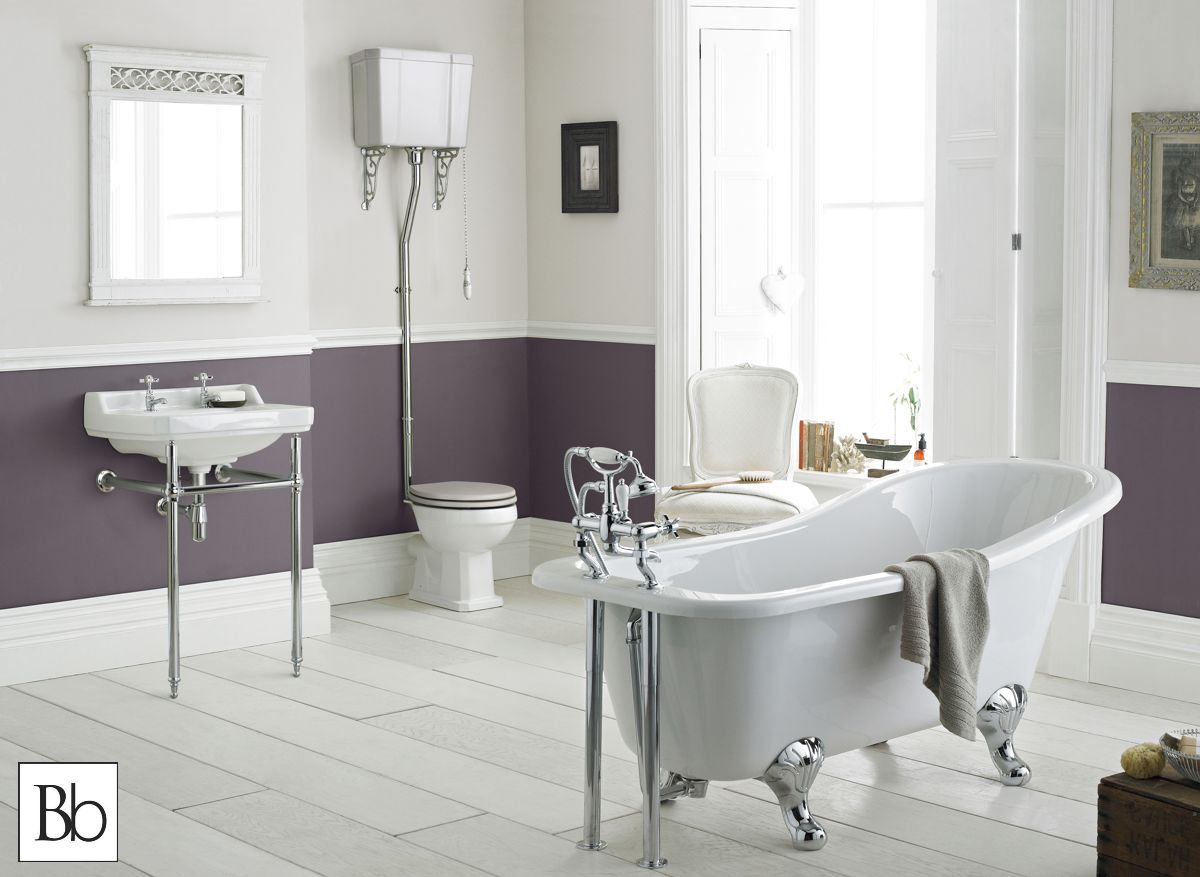 Traditional Bathroom Suite