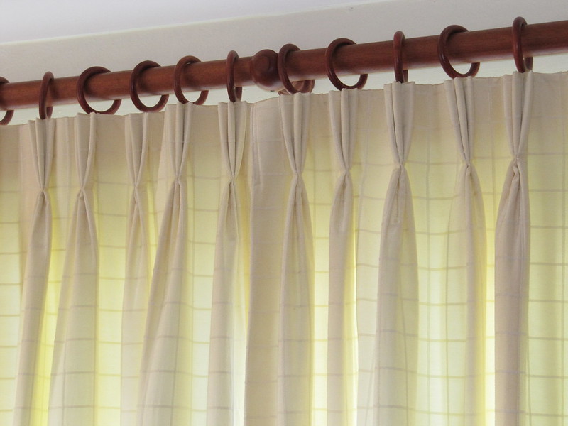 Pinch Pleat Curtain_L