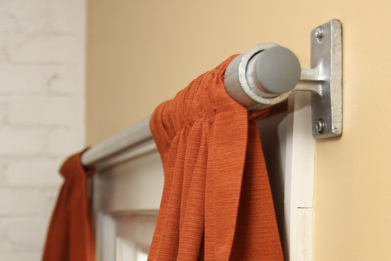 02 – Flat Curtain Rod_E Flat Curtain Rod_E