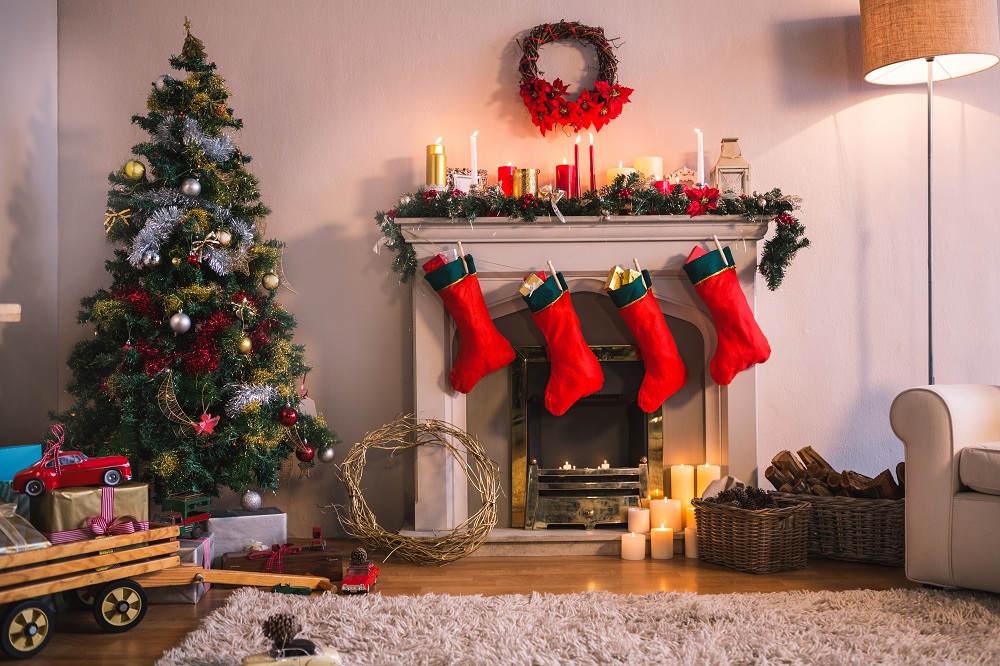 Decorating the Mantel for Christmas