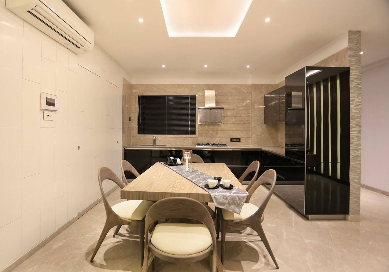 6 Seater Wooden Rectangular Dining Table