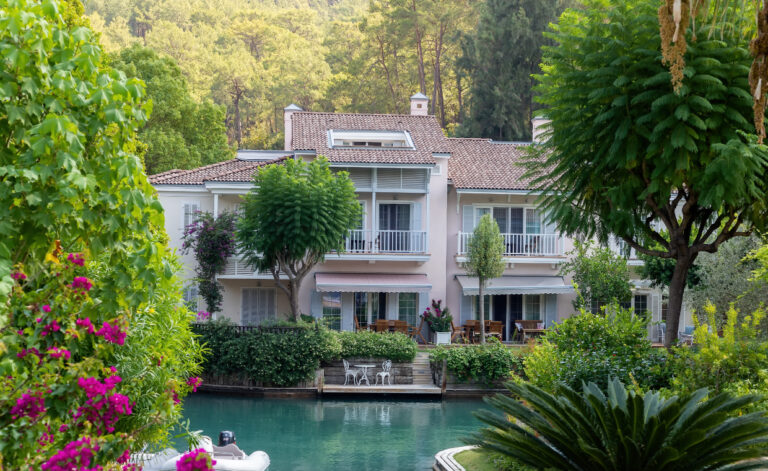 Importance of Landscaping to Enhance Home Aesthetics