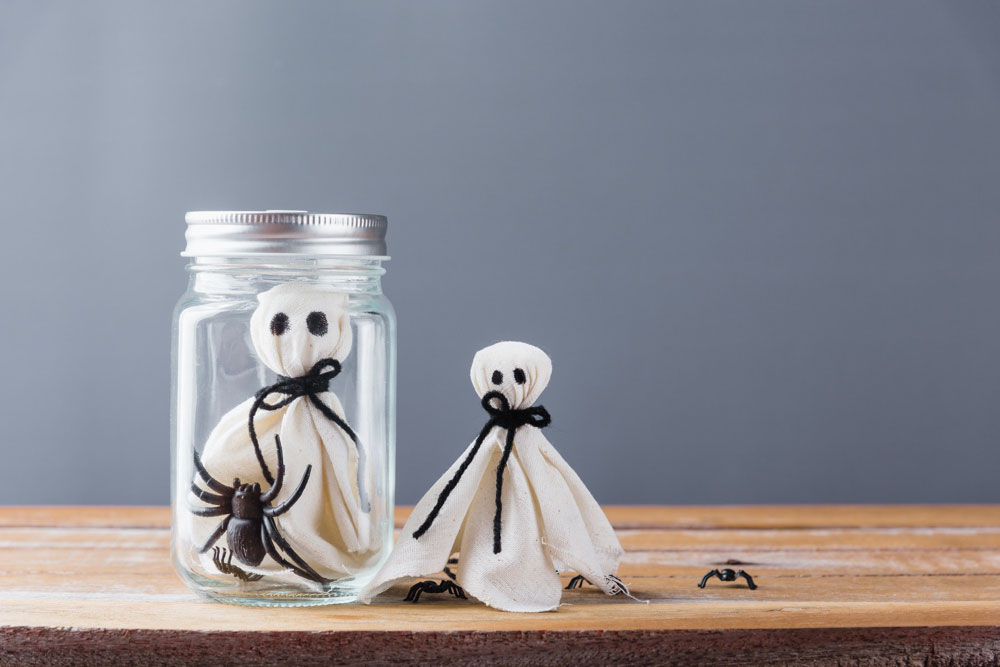 Halloween Decor Haunt a Terrarium