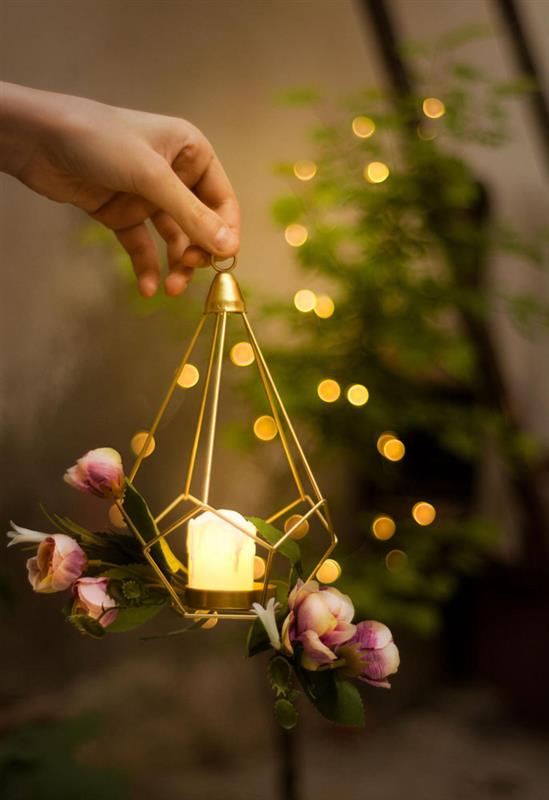 Hanging Tea Light Holder