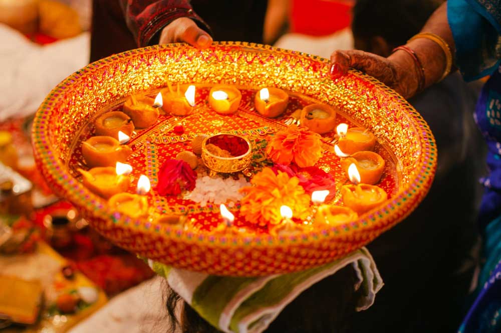 Puja Thali Décor with Diyas