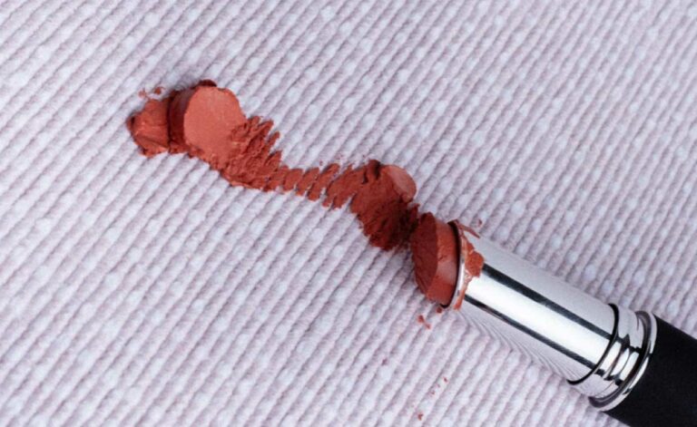 Remove Makeup Stains from Carpet