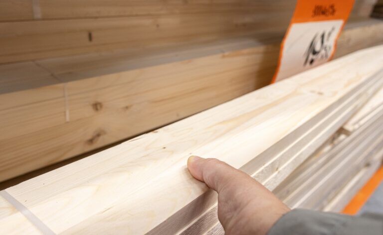 Common Mistakes to Avoid while Choosing Wood for Furniture