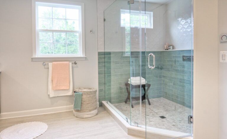 Frameless Shower Screen Installation