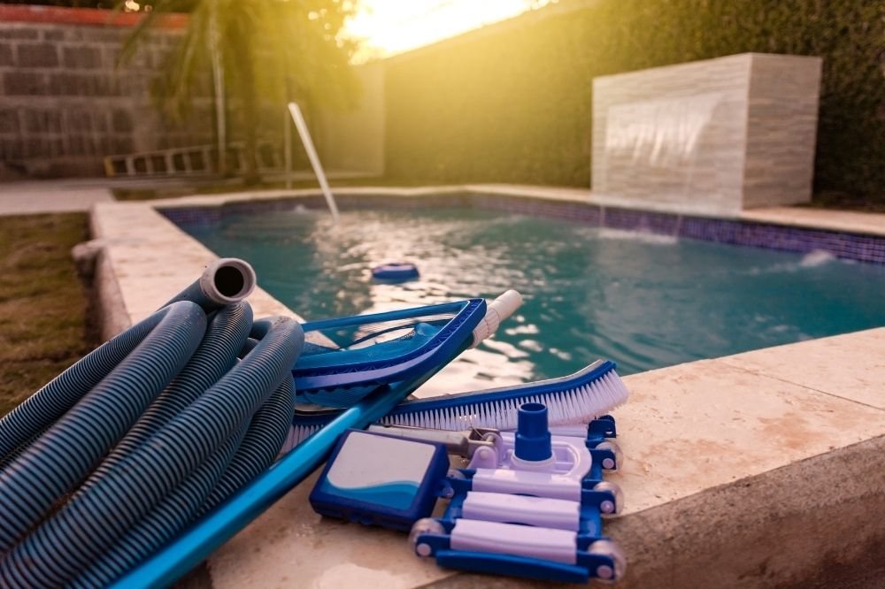 Pool Cleaning Equipment 
