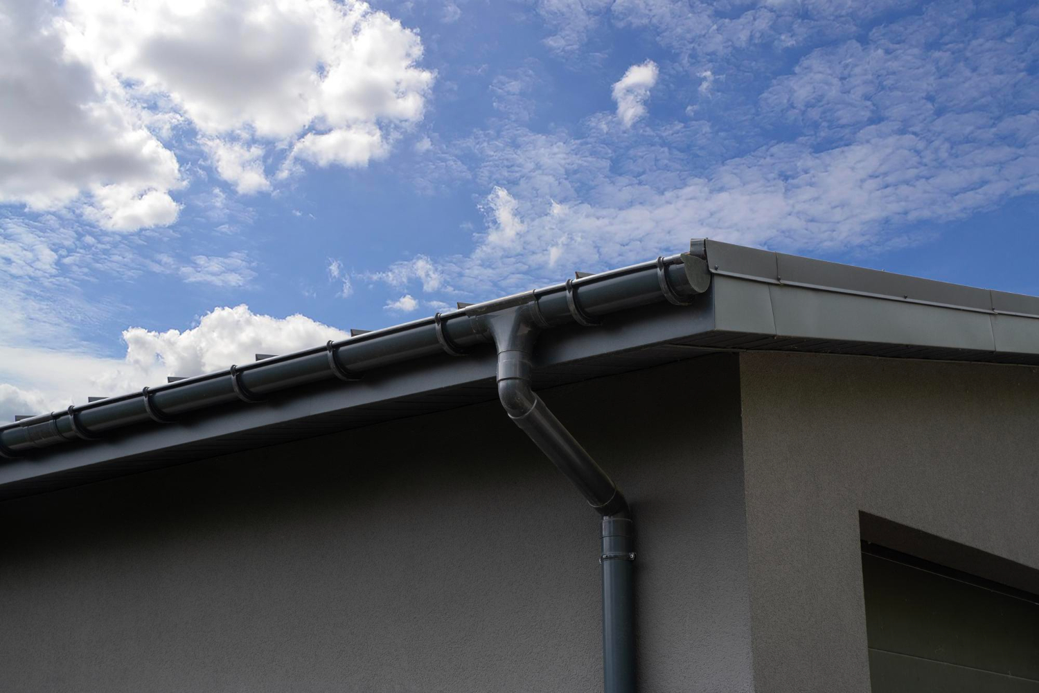 Seamless Roof Gutters